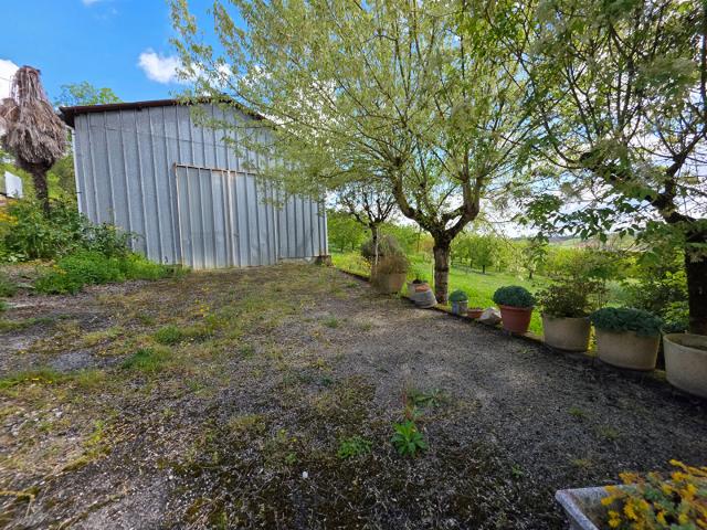 Maison T4 sur sous sol avec hanagr àSaint Amans De Pellagal