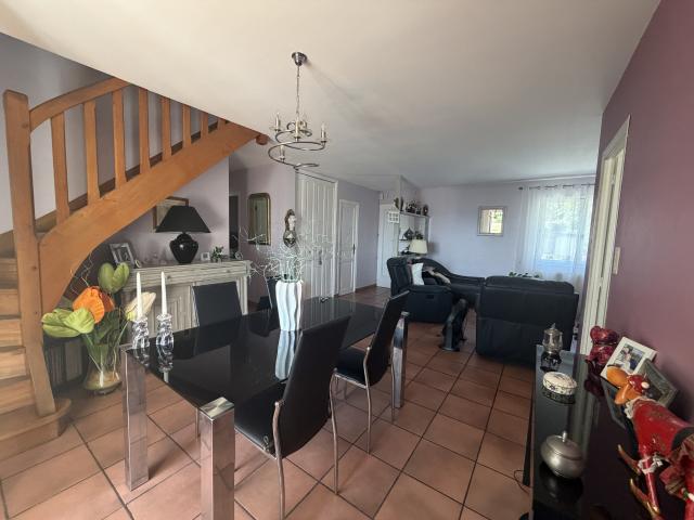 MAISON T5 142M2 PARCELLE 733M2 FENOUILLET