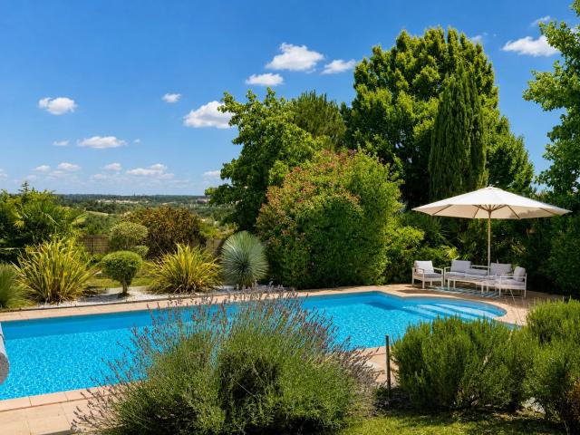 Maison T5 153 m2 hab sous sol piscine