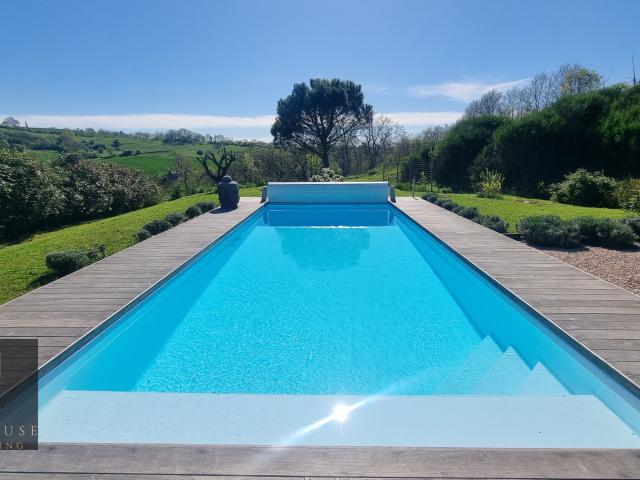 MAISON T5 184 m2 GARAGE PISCINE