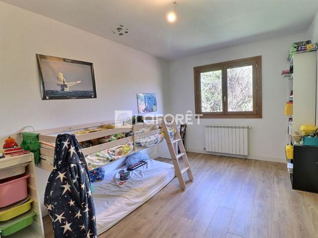 Maison T5 CUERS à louer