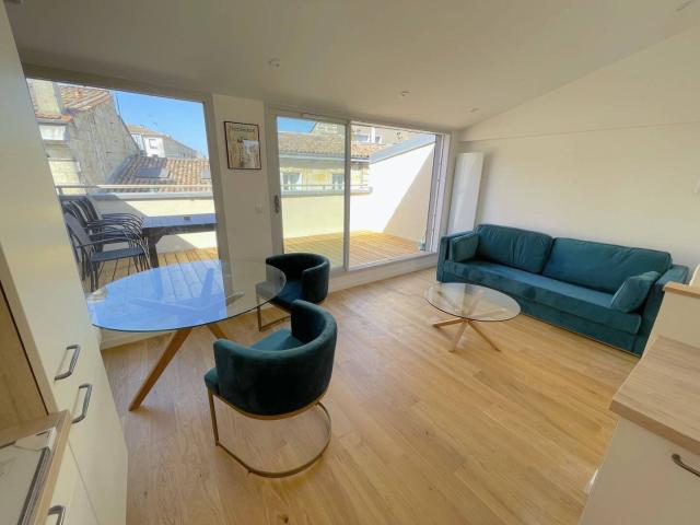 Maison T5 avec garage et terrasse aux Chartrons