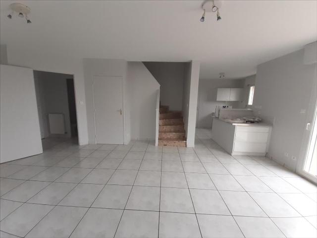 MAISON T5 BARAQUEVILLE
