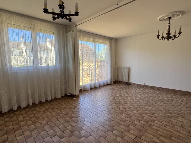 MAISON T5 + GARAGE EN SOUS SOL COMPLET SECTEUR REIMS HAUBETTE