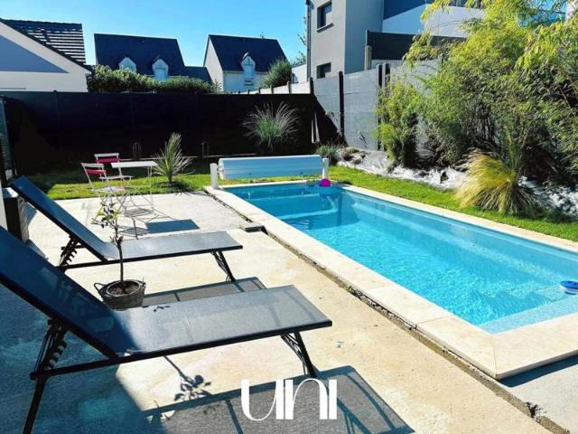Maison T5 de 124m2 sur une parcelle de 432m2 à MAY SUR ORNE