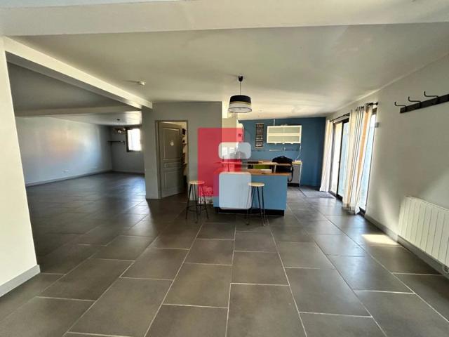 Maison T5 de 140 m2 au sol à Montiéramey