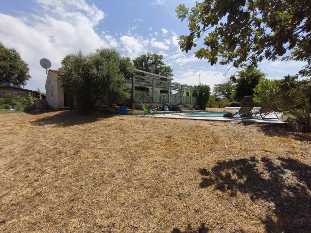 Maison T5 de 152 m2 avec piscine et vue dégagée 152m² Lévignac