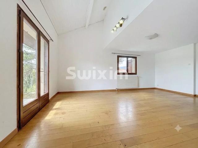 Maison T5 de 153m2 sur terrain de 1000m2 cloturé !