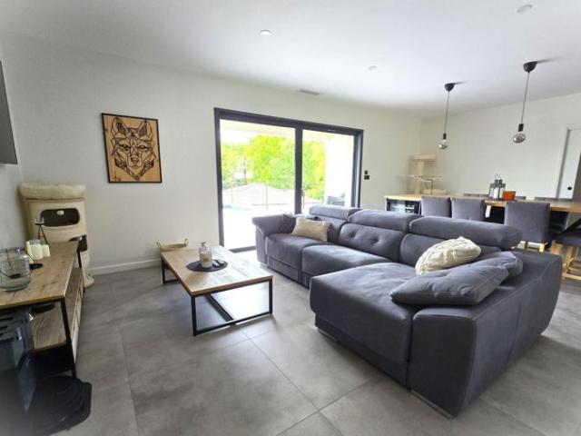 Maison t5 de 166 m² avec piscine et grand garage