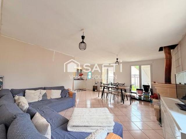 Maison T5 de plain pied sur 1340 m2 de terrain clos