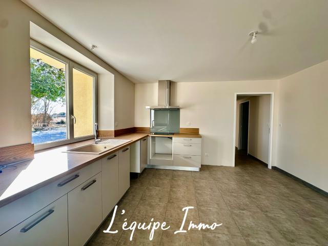 Maison T5 environ 116 m2 MONFERRAN SAVES avec garage et jardin 10 min de L’Isle Jourdain