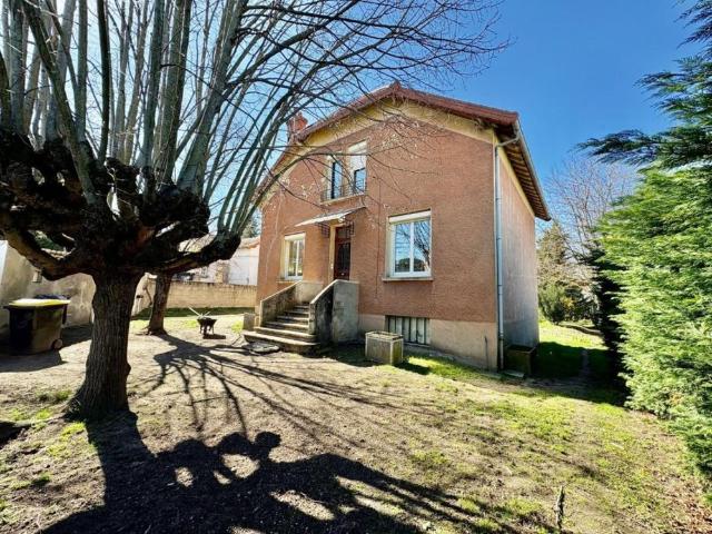 MAISON T6 A LOUER A ROANNE RUE VILLEMONTAIS