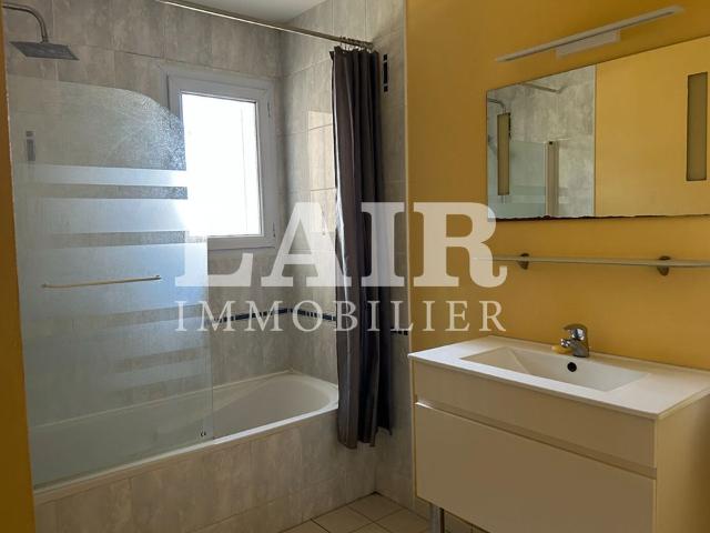 Maison T6 à louer à VILLENEUVE EN PERSEIGNE réf: 15220