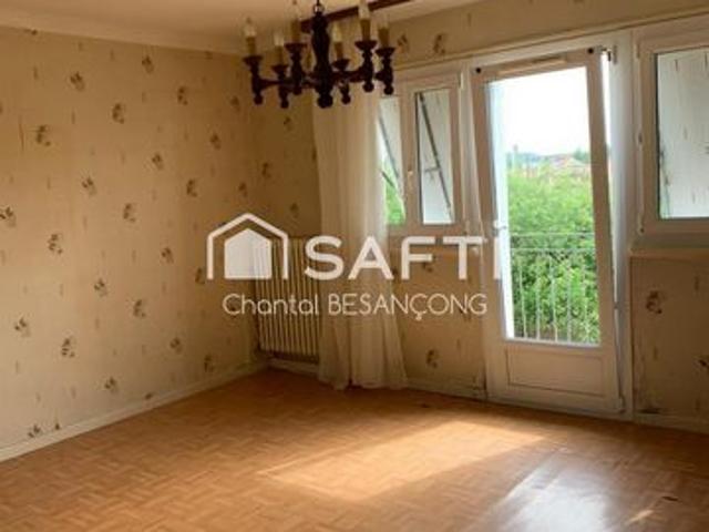 Maison T6 au calme fort potentiel