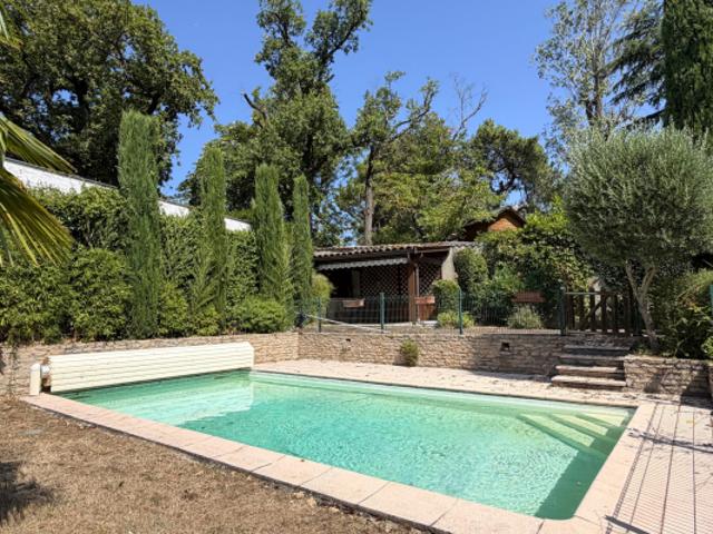 Maison T6 au grand calme avec piscine