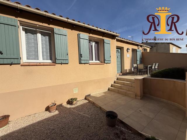 Maison T6 de 125m² env sur terrain de 690m² env avec double. 125m² Mirabeau