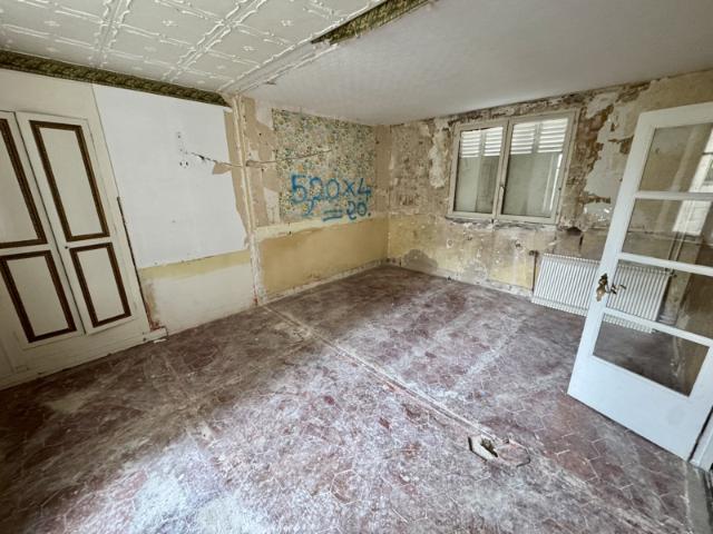 Maison T6 de 148 m2 avec dépendance sur un terrain de 551 m2