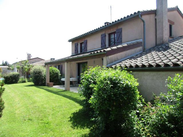 MAISON T6 DE 169 M2 A BLAGNAC