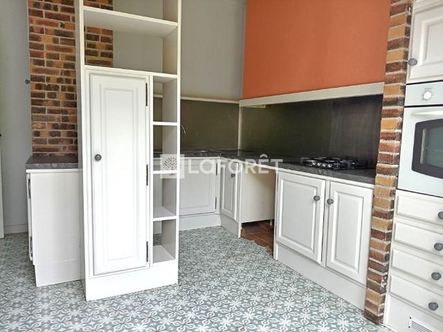 Maison T6 près de BRIVE LA GAILLARDE à louer