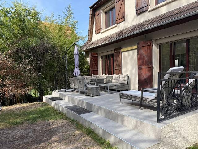 Maison T6 VILLEMOMBLE à louer