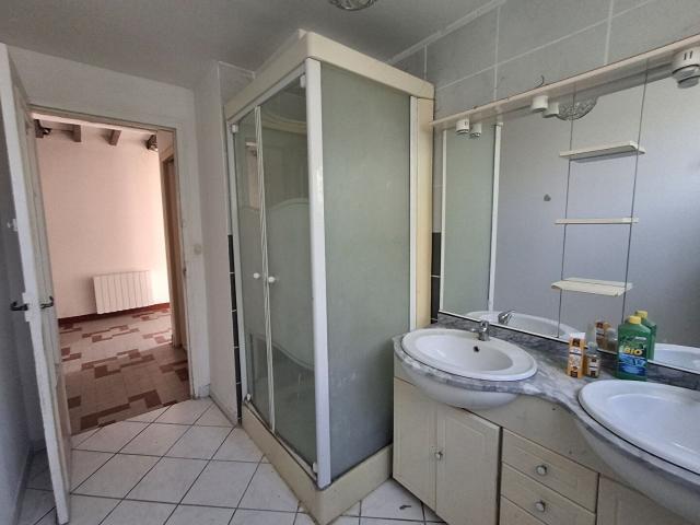 Maison T7 154 m2 Courtisols REF 796