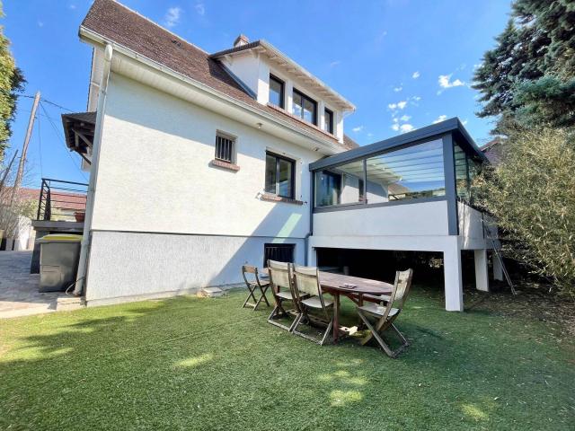 Maison T7 avec jardin, hammam – Sartrouville Proche gare