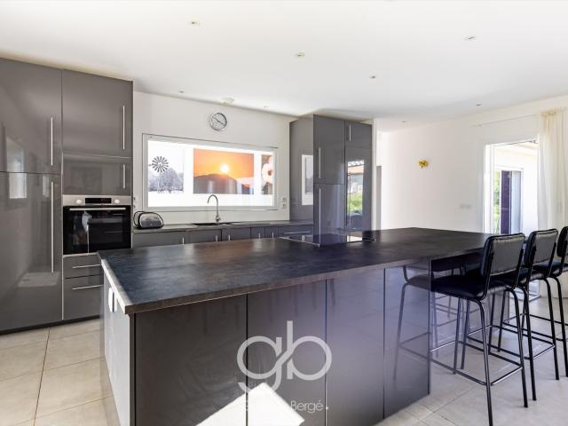 Maison T7 Boisseron 34160 | Plain Pied 215 M2 | 5 Ch, Dpe A. 215m² Boisseron