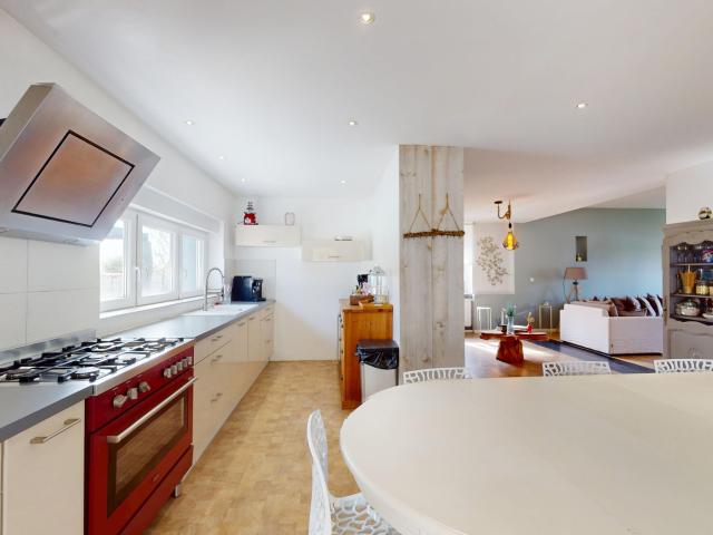 Maison T7 individuelle avec piscine
