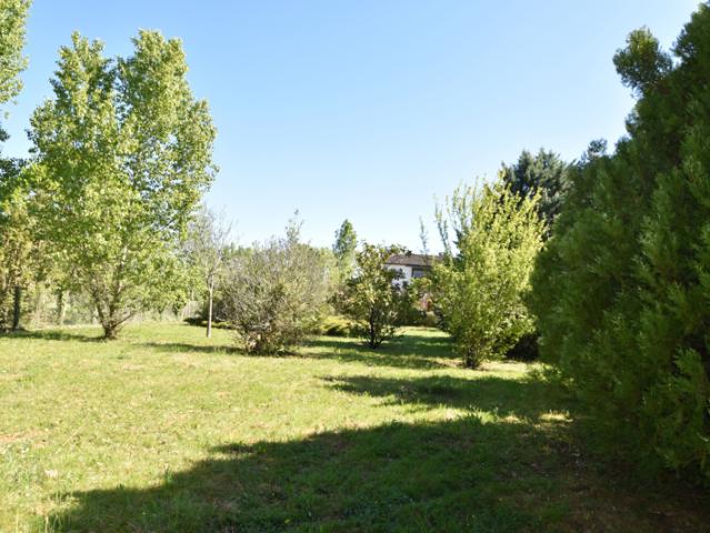 MAISON T9 250 m2 4500 m2 de terrain