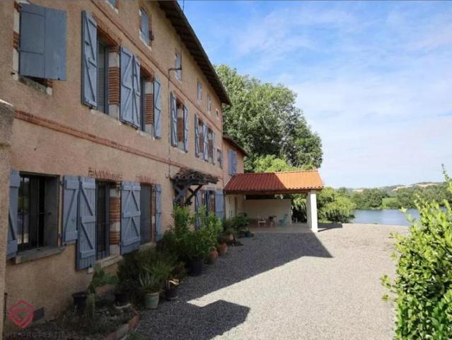 Maison Toulousaine du XVIe siècle en bord de Garonne