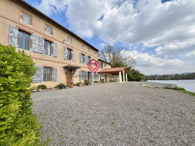 Maison Toulousaine du XVIe siècle en bord de Garonne