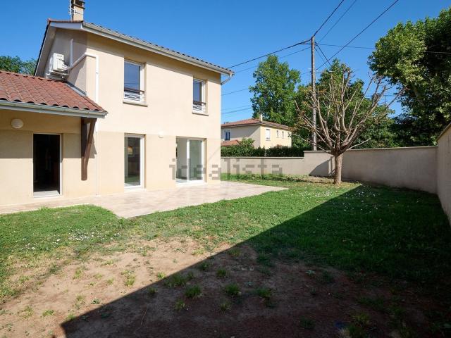 Maison, Toussieu