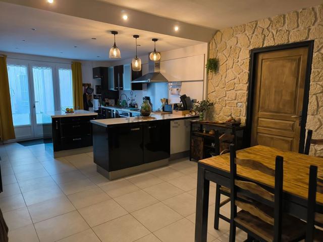 Maison, Tournissan
