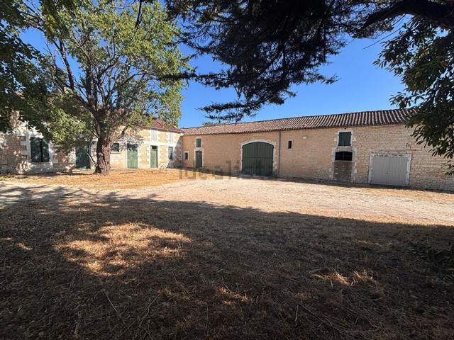 Maison, Tourriers