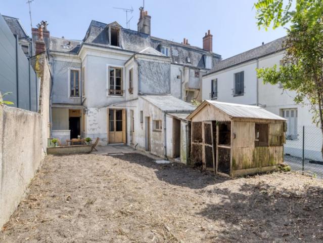 Maison Tours 202m²