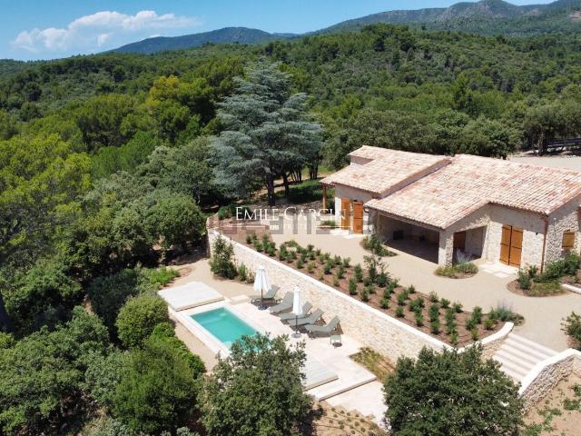 Maison, Tourtour