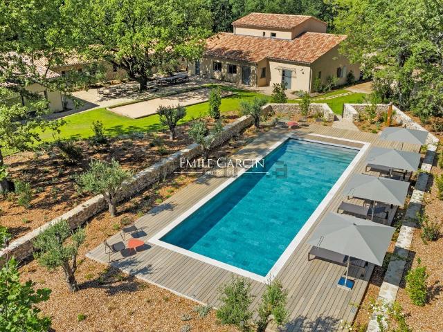 Maison, Tourves