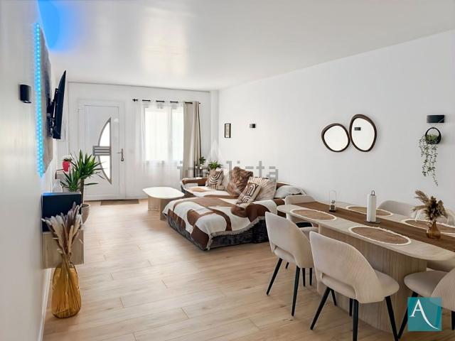 Maison, Toury