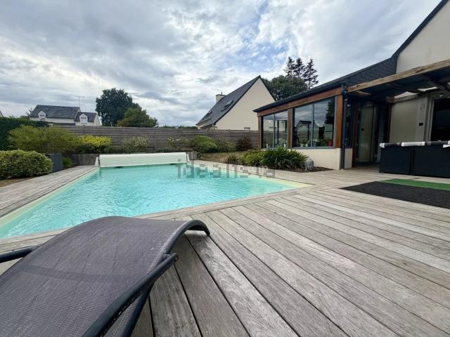 Maison, Taden
