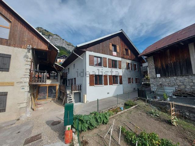 Maison, Talloires Montmin