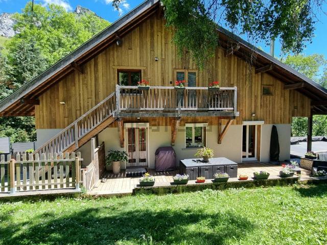 Maison, Talloires Montmin