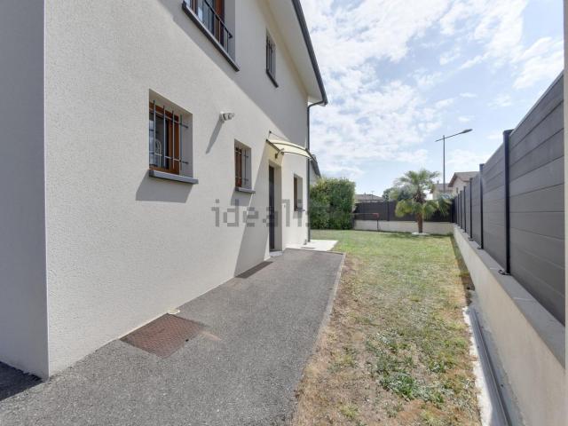 Maison, Tencin
