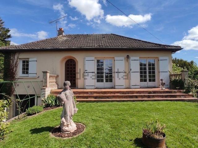 Maison, Thuré