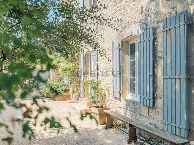Maison, Thairé