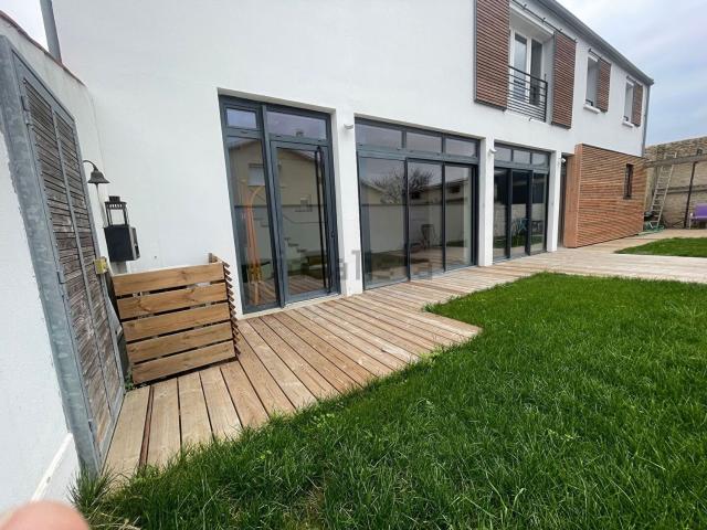 Maison, Thairé