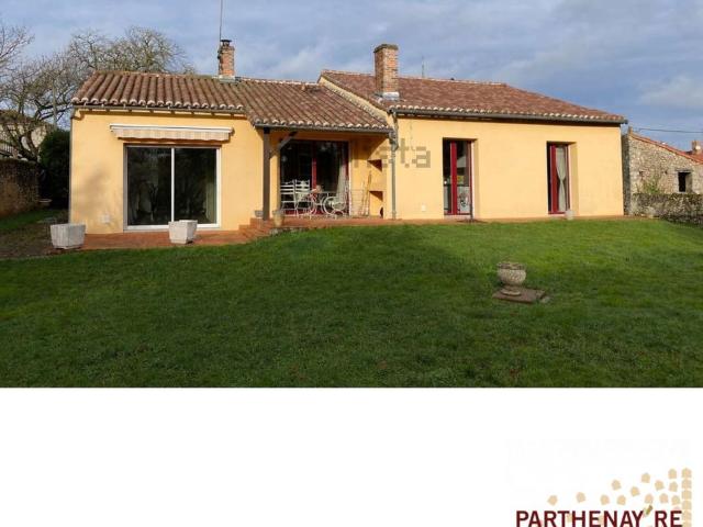 Maison, Thénezay