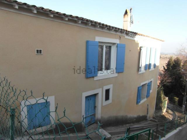 Maison, Théziers