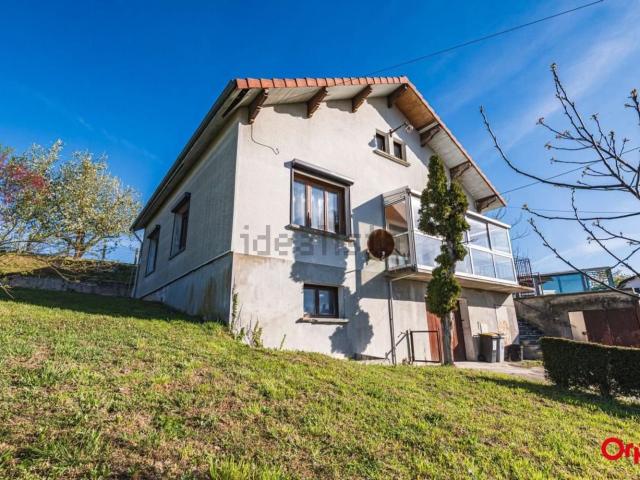 Maison, Thil