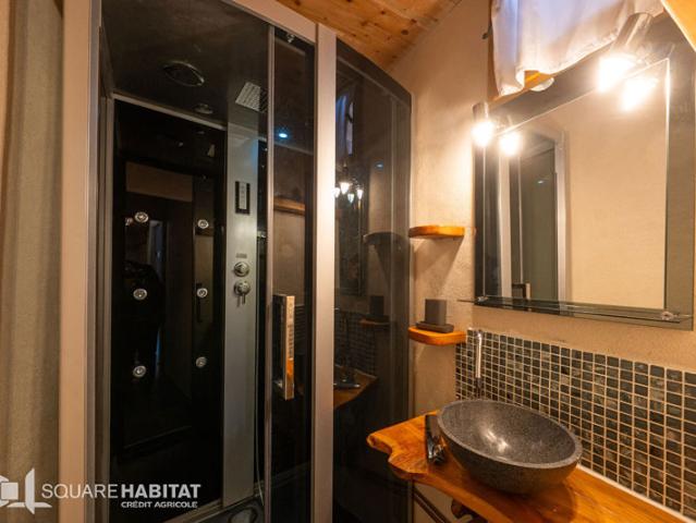 Maison traditionnelle 356.15m2