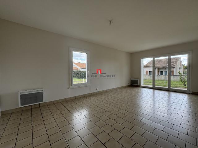 Maison traditionnelle à louer, 5 pièces Saint Ciers sur Gironde 33820